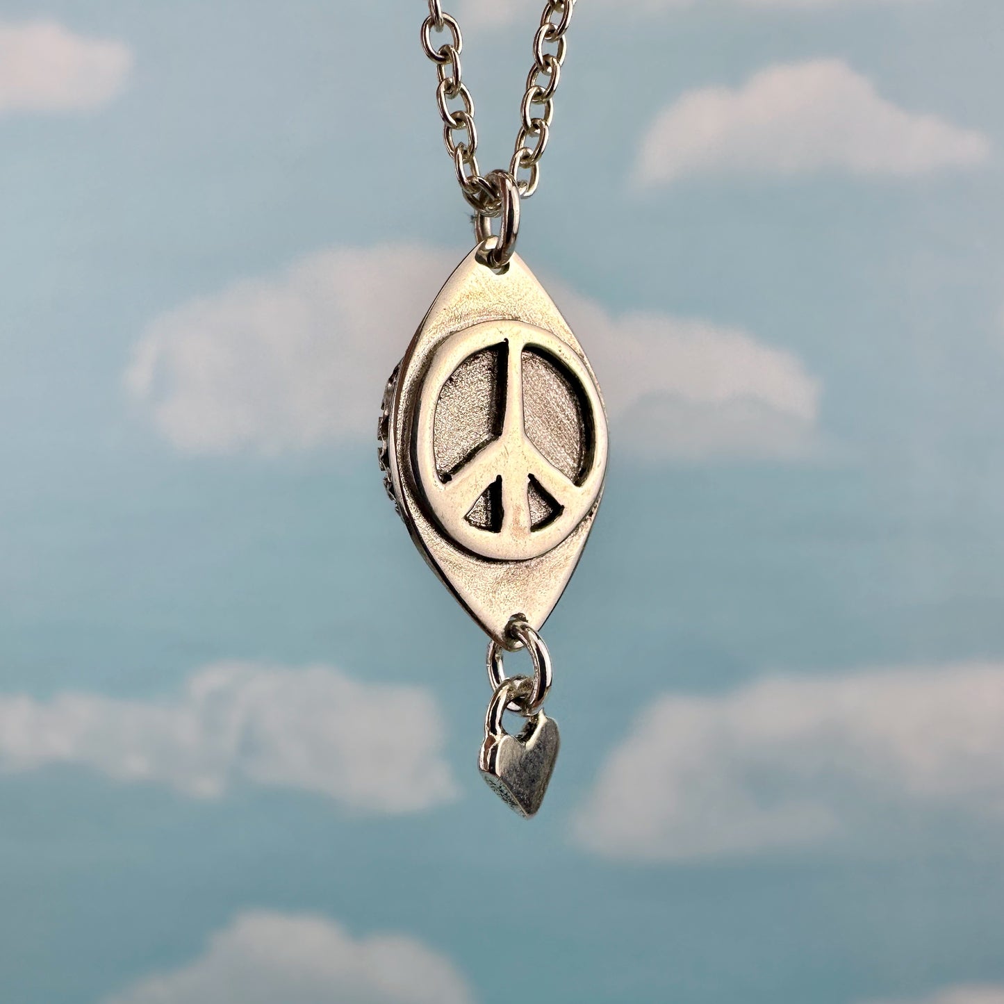 Green eye CG Treasures Necklace